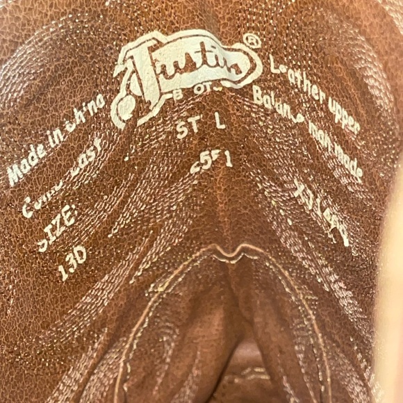 Men’s Justin cowboy boots - Picture 2 of 4